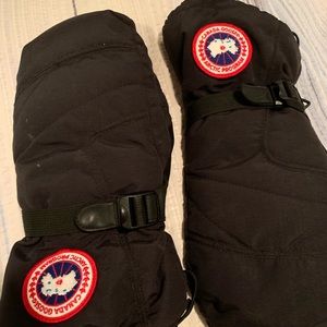 BLACK MENS CANADA GOOSE GLOVES MEDIUM